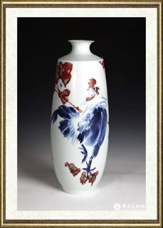 陈葆棣_青花釉里红《报午司晨》瓶