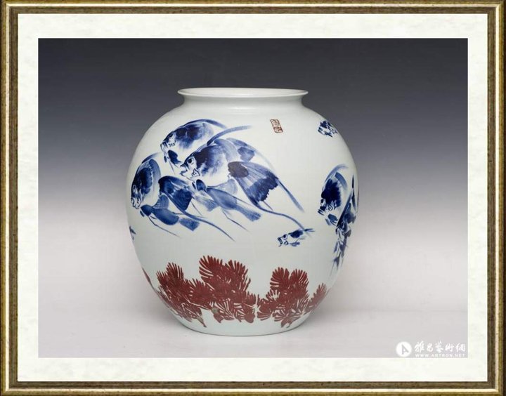陈葆棣_青花釉里红《神仙鱼》瓶