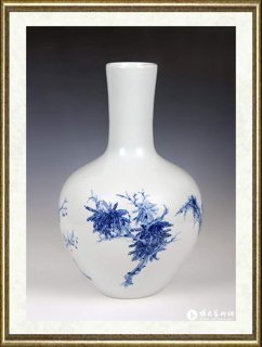 吴锦川_青花天球瓶