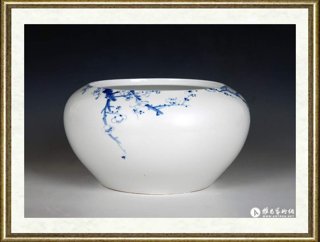 吴锦川_青花笔洗-梅影