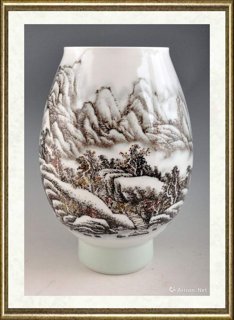 周益军_釉下五彩雪景山水尊