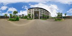 泰州学院_教学楼门口_1