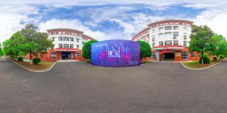 无锡工艺职业技术学院_教学楼门口.jpeg
